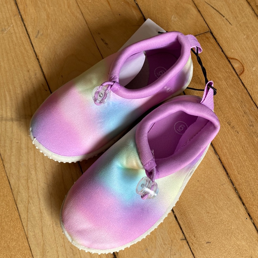💥2/$15💥 🆕 Girl’s Swim Water Shoes - Toddler size 6- New w/ Tags!!!